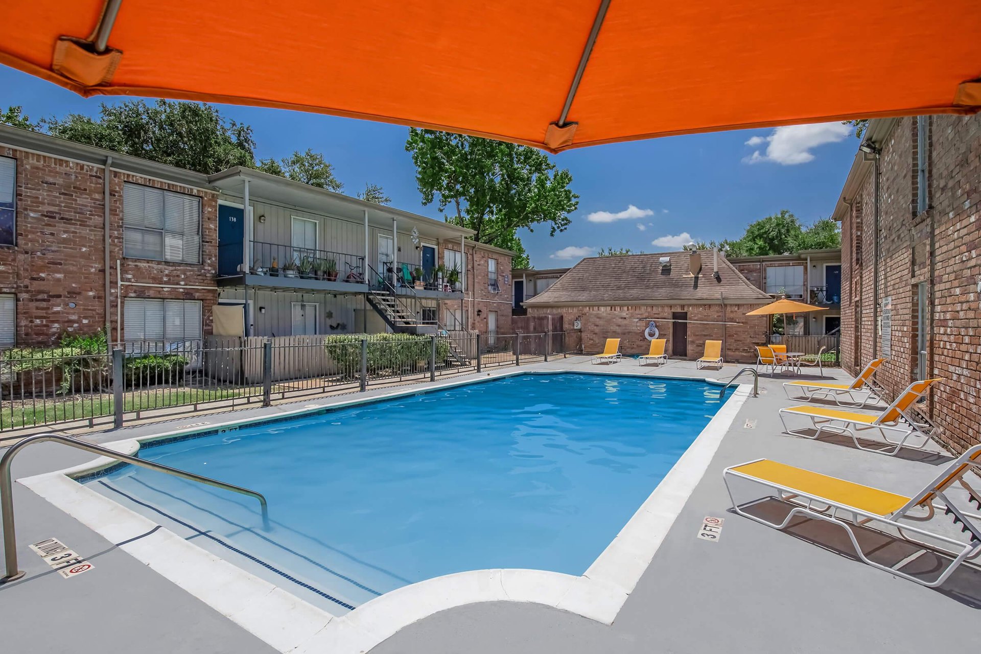The pool and apartment buildings at La Primavera